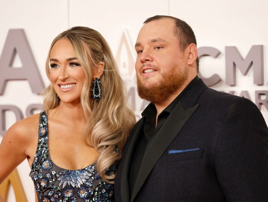 Luke Combs wife Nicole Hocking 